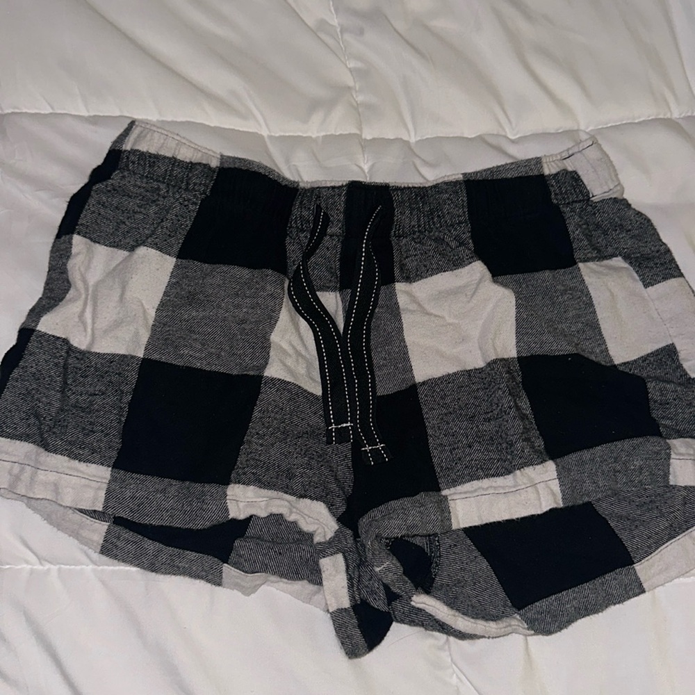 Old Navy Black & White Sleep Shorts PJs, Small